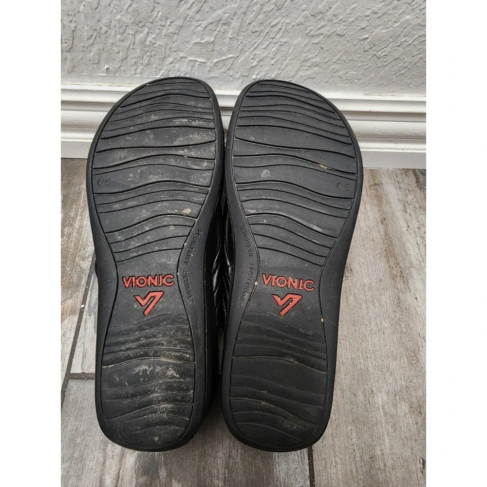 Ladies Vionic Black Flip Flop Style Sandal Podiatrist Designed Shoe Size 8/8.5